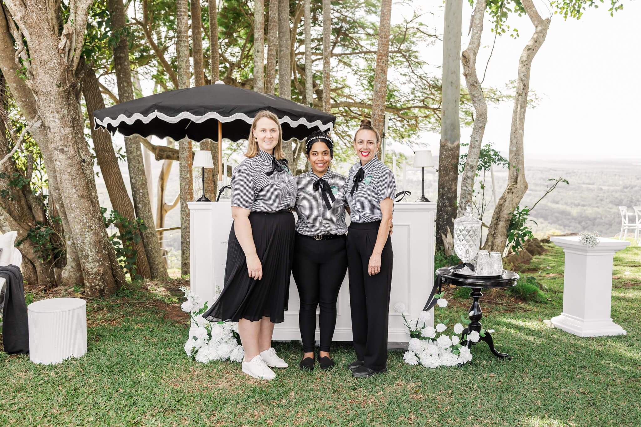 The girls at the Lookout Woodbury, ready to serve and create beautiful weddings! Captured by Julie-Anne Photography.