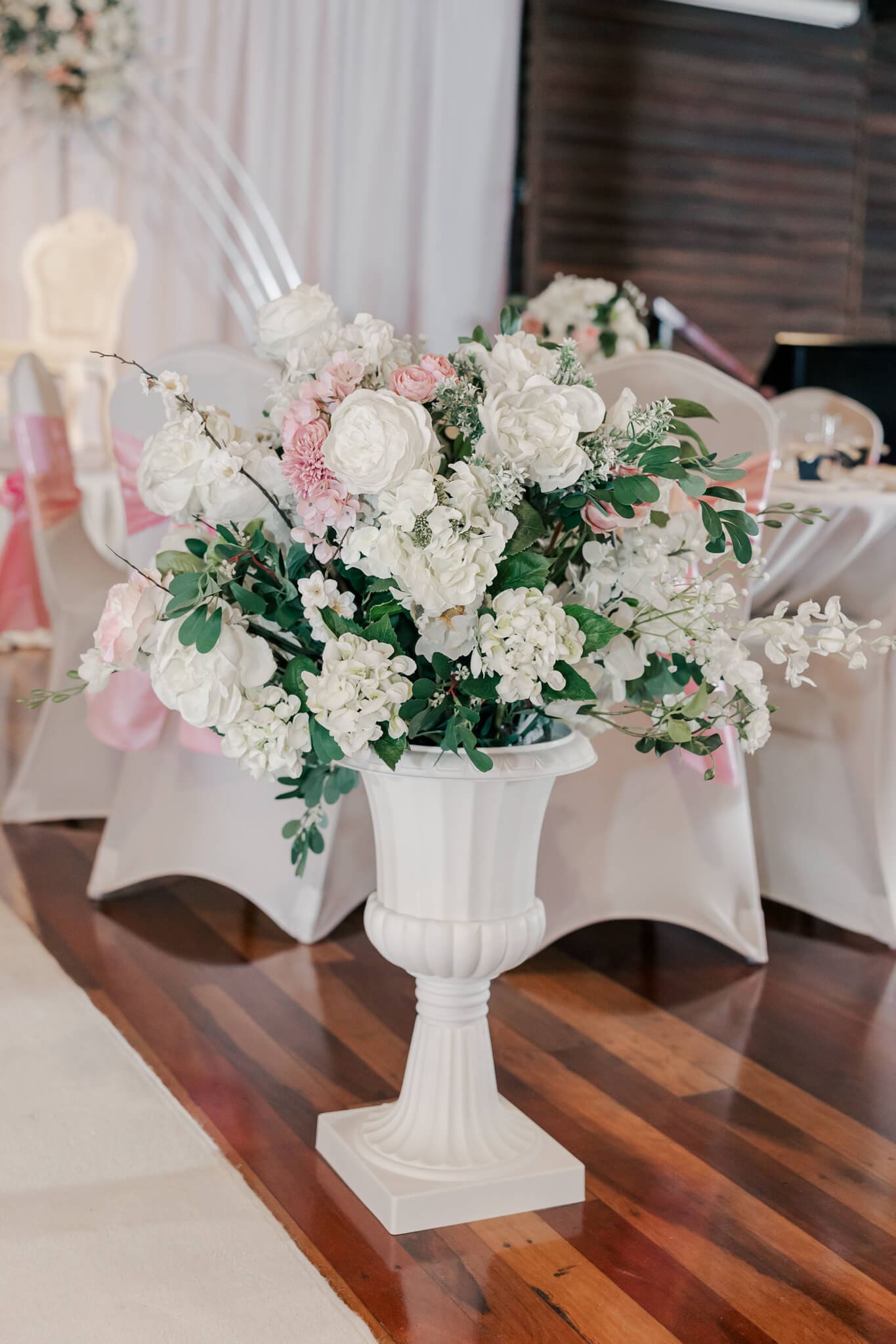 Stunning floral bouquet at a wedding reception at Rockhampton Heritage Villiage.