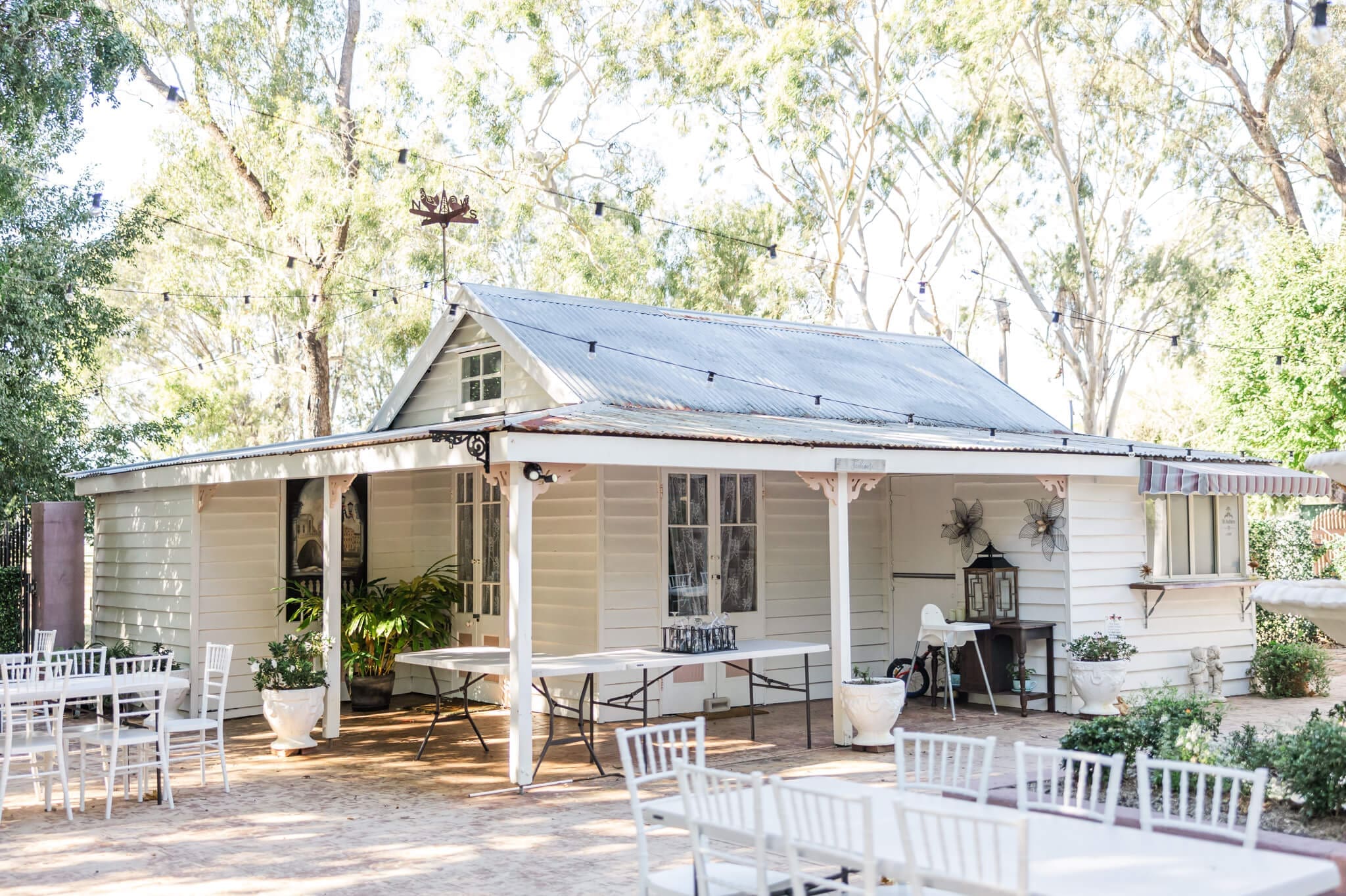 The cottage at St Aubins, a stunning engagement party venue option in Rockahmpton.